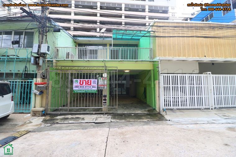 3-bed townhouse for sale, 240 sqm, 35 sq wah, Watthana