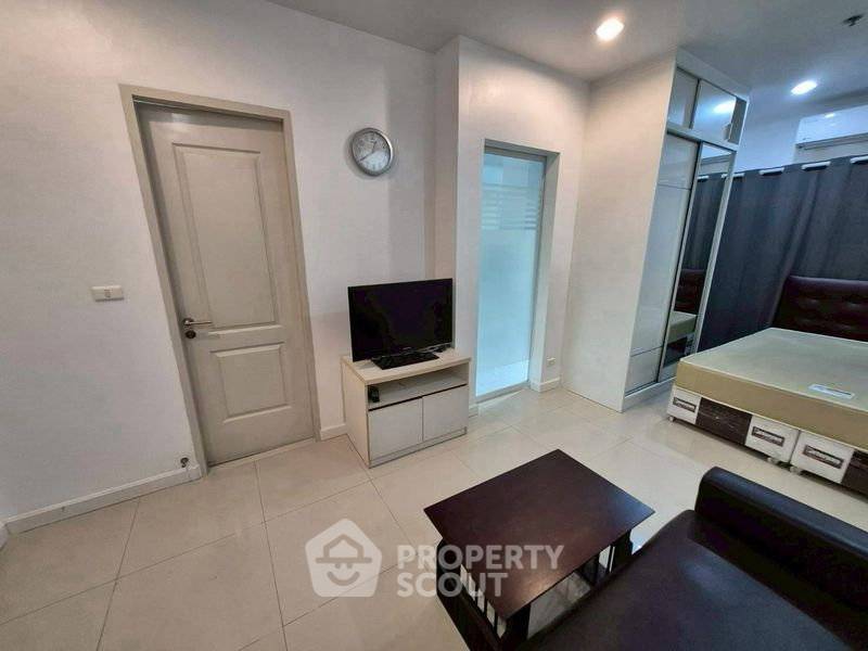 รูป ใกล้ BTS Krung Thon Buri เพียง 100 ม. 1 ห้องนอน Q House Sathon ขาย (ID 3242601) - รูปที่ 2/6