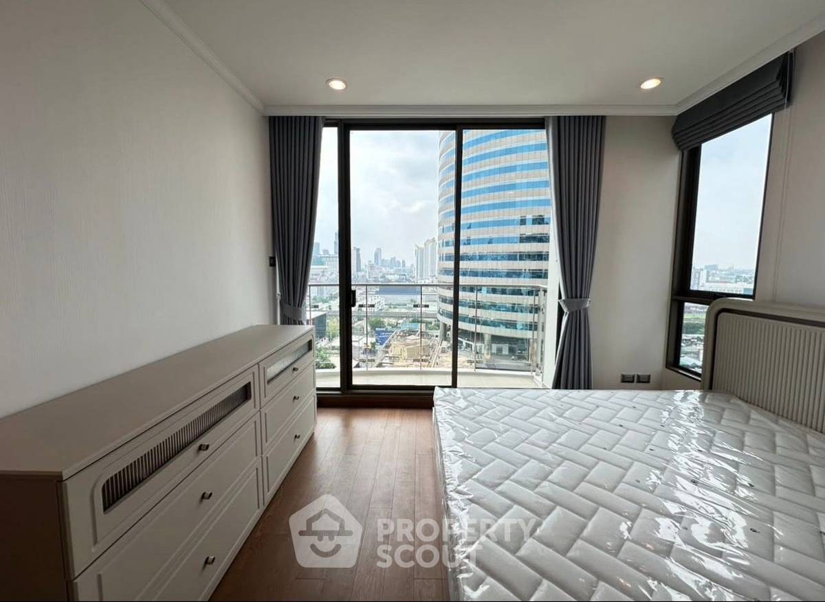 รูป คอนโด 2 ห้องนอน ชั้น 19 Supalai Oriental Sukhumvit 39 ใกล้ MRT เพชรบุรี (ID 3243229) - รูปที่ 11/21