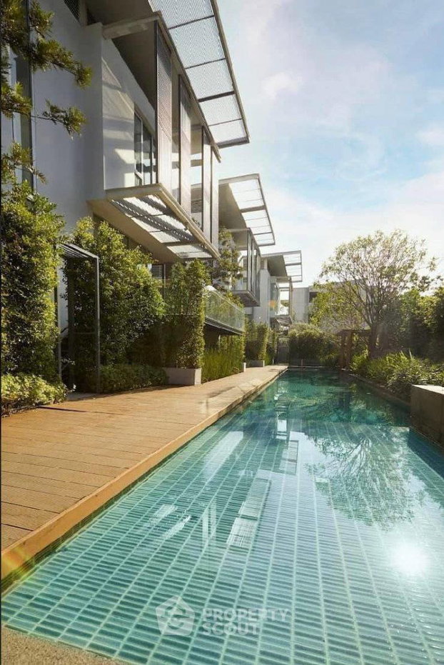 รูป บ้าน 2 ห้องนอน ขนาด 300 ตร.ม. Hem 52 At Rama 9 ใกล้ ARL รามคำแหง (ID 3242533) - รูปที่ 10/12
