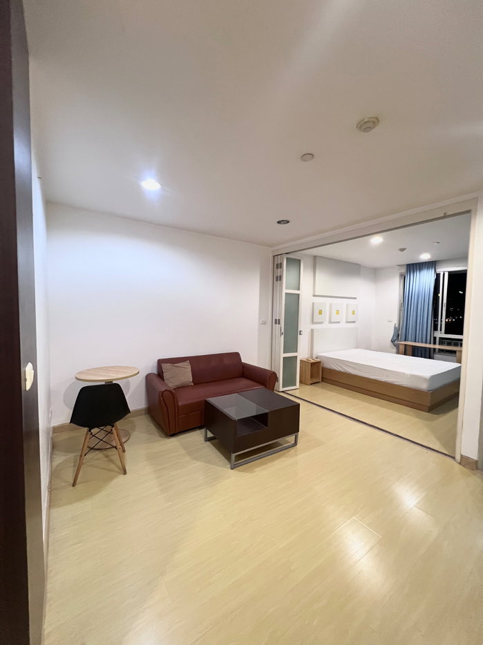 รูป ให้เช่า The Station Condo เจริญกรุง65 ห้องกว้าง 40 ตรม. เดินทางสะดวก - รูปที่ 2/5