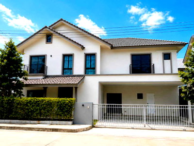 เช่าบ้านเดี่ยว เชียงใหม่ : 🏡✨ ให้เช่าบ้านเดี่ยว 2 ชั้นหลังใหญ่ในโครงการ ใกล้โรงเรียนนานาชาติ #หางดง    #AHD-H1372