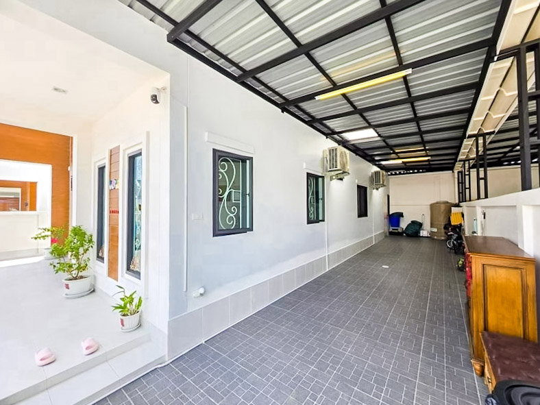รูป Modern House for Sale Nong Pla Lai Pattaya 3 Bedrooms - รูปที่ 3/8