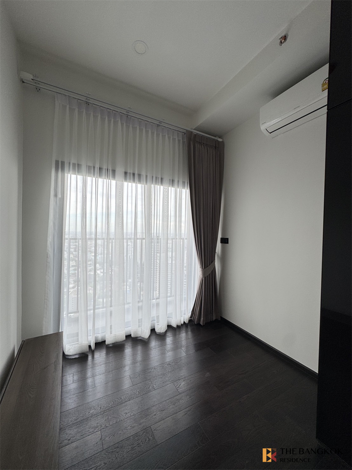 picture Park Origin Thonglor Book quickly before the room is gone!! - 4/9