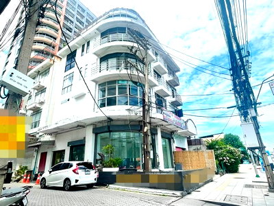 Shophouses for rent Soi On Nut (Sukhumvit 77) : 			BD1522 Shop House For Rent  On Nut 54 Bangkok          