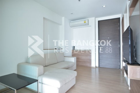 Rhythm Phahol - Ari Special unit at an attractive price near BTS Sena Ruam