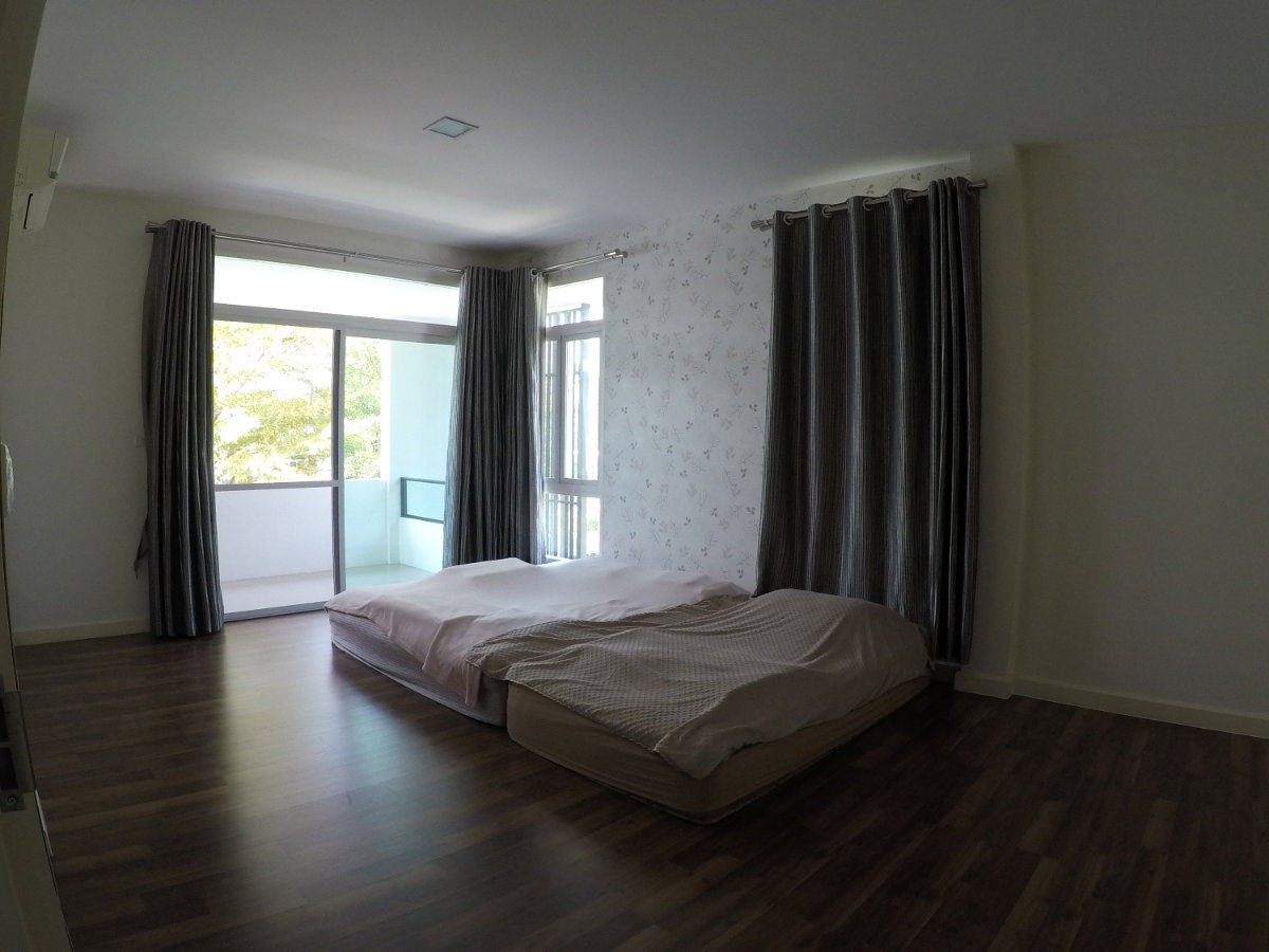 picture A PLACE TO LIVE WITH DOI SUTHEP & LAKE VIEW  - 23/29