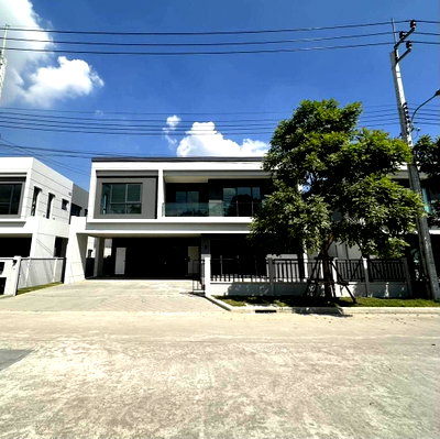 Houses for sale : Sale Detached House Centro Bangna GH666