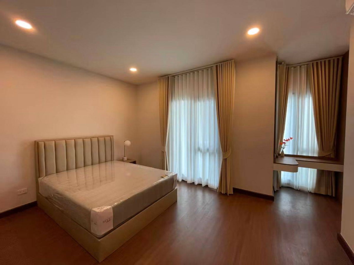 รูป LUXURY HOUSE FOR RENT | THE CITY BANGNA 3 พร้อม Fully Furnished ใกล้ Mega Bangna เพียง 2 กม.🌏 รับ Expat ทุกชาติ 🐶 Pet Friendly - รูปที่ 9/18