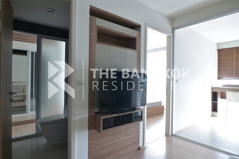 Rhythm Phahol - Ari Special unit at an attractive price near BTS Sena Ruam