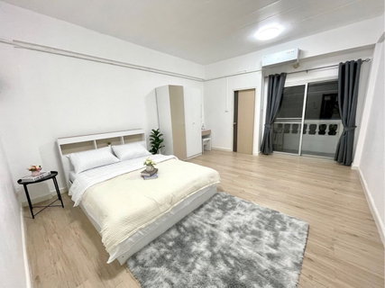 🚆🔥 Condo for Sale Near MRT Sanambin Nam | Only 3-Minute Walk!