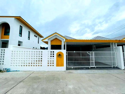 Houses for sale Kasetsart University Si Racha Campus : Newly built detached house, special price! Sak Kho, Sriracha, Chonburi. move in Ready