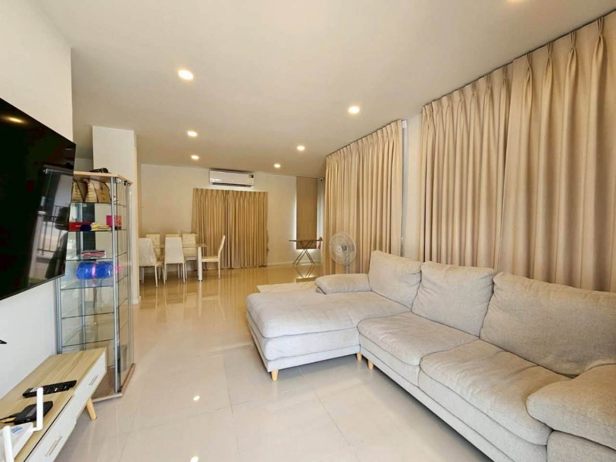 รูป บ้านให้เช่า The Village Bangna Wongwaen 3  พร้อมเข้าอยู่สนใจติดต่อ Line @goodmanpro หรือโทร 0999029 - รูปที่ 6/15