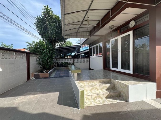 3-bed house for rent, 240 sqm, 60 sq wah, Bang Khen