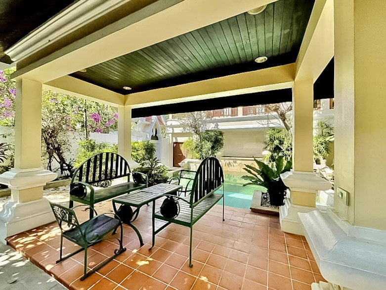 รูป High End House for Sale Na Jomtien 4 Bedrooms Private Pool - รูปที่ 3/13