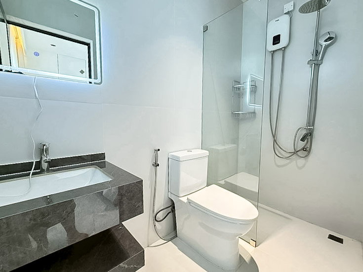 picture High End Pool Villa for Sale Thepprasit 6 Bedrooms Private Pool - 16/16