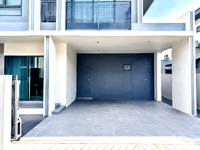 Houses for sale Bang Lamung Chonburi : Stylish House for Sale Rong Po 4 Bedrooms Fully Furnished