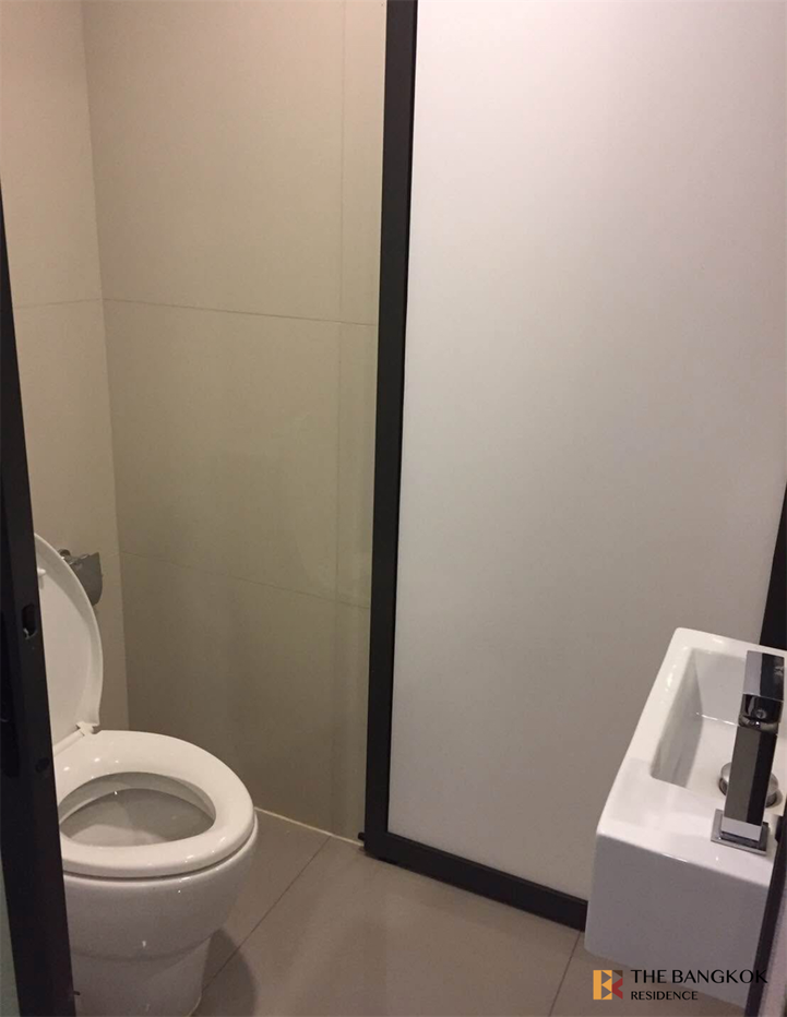 picture RHYTHM Asoke near MRT Rama 9 Station Easy Travel, Fully Utilized Space - 10/10