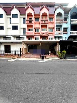 Shophouses for rent Krirk University : 			BD1525 Shop House For Rent   Vibhavadi Rangsit 43 Bangkok          
