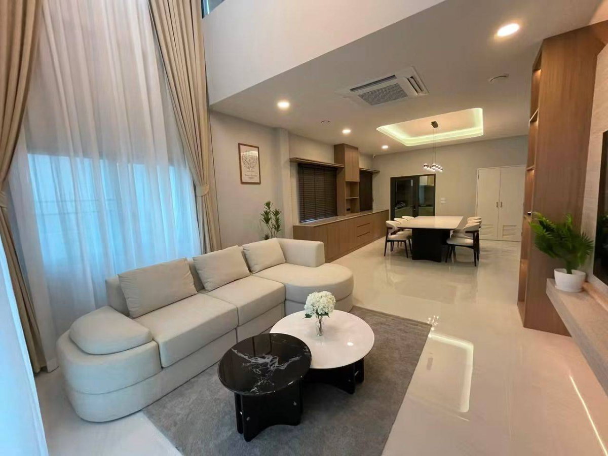 รูป LUXURY HOUSE FOR RENT | THE CITY BANGNA 3 พร้อม Fully Furnished ใกล้ Mega Bangna เพียง 2 กม.🌏 รับ Expat ทุกชาติ 🐶 Pet Friendly - รูปที่ 4/18