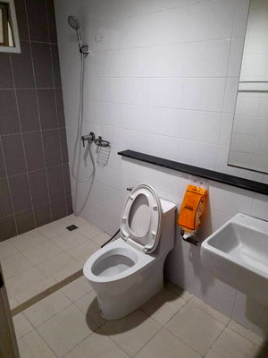 Twin houses for rent Samut Prakarn :  Townhouse for rent,The Village Bangna Wongwaen 3. Ready to move in. Interested, please contact Line @goodmanpro or call 0999029192.