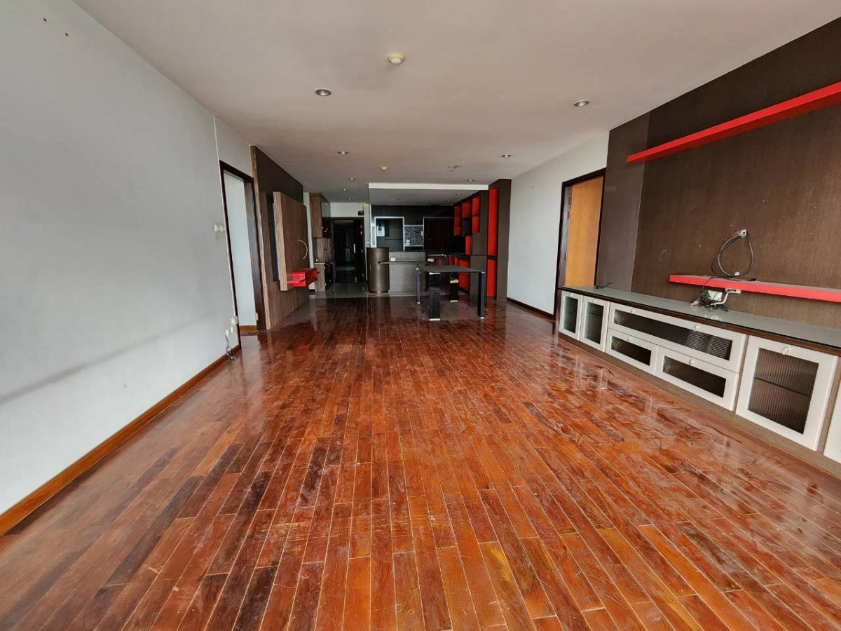 รูป คอนโดห้องใหญ่ วิวแม่น้ำเจ้าพระยา! ขาย Riverine Place Condominium (141.43 ตร.ม.) เพียง 8.74 ล้านบาท - รูปที่ 8/38