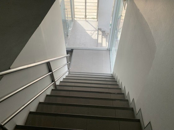รูป ให้เช่าอาคารสำนักงาน 3.5 ชั้น ทำเล ริมถนนเทพารักษ์ ใกล้แยกศรีนครินทร์ / หน้าอาคาร รถไฟฟ้า สายสีเหลือง / จอดรถกว่า 10 คัน / เหมาะหลากหลายธุรกิจ - รูปที่ 10/18