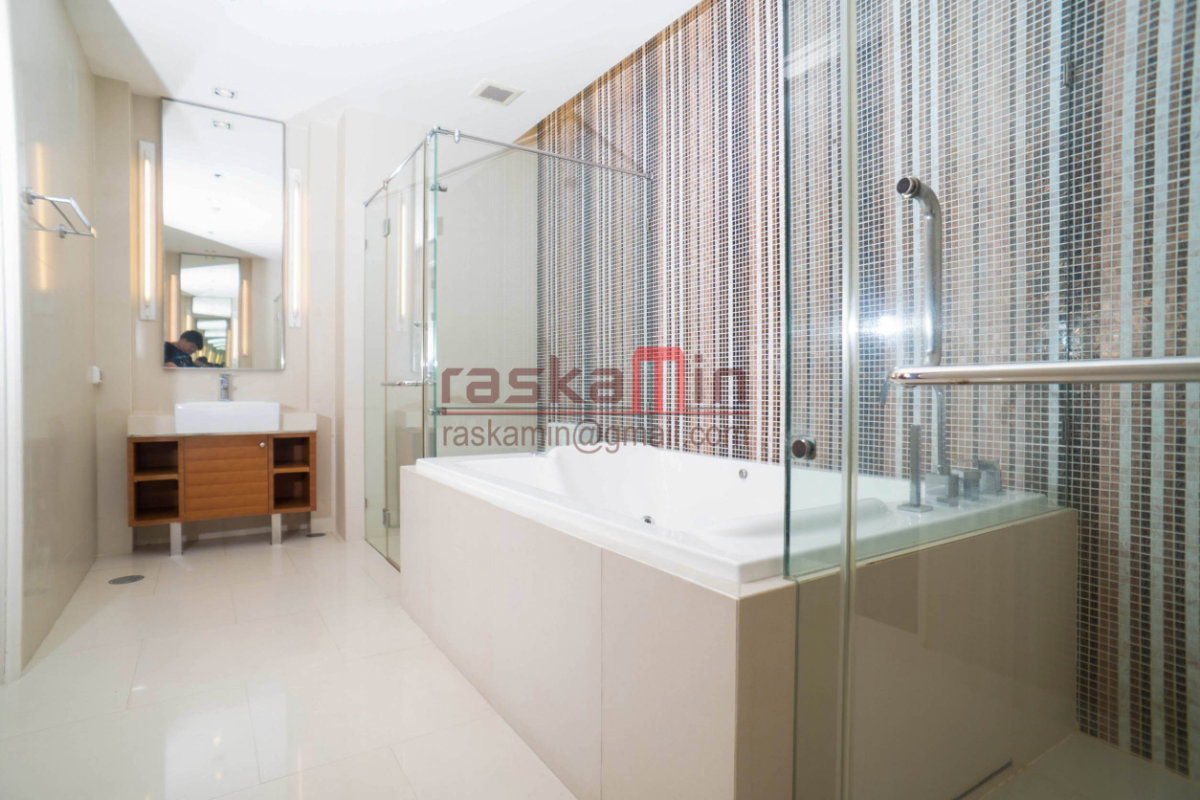 picture The Cove Condominium, Sea View, Pattaya - 2/16