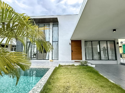 Premium Private House for Sale Naklua Pattaya 3Bed Private Pool