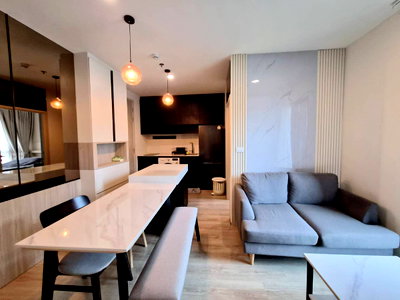 Condos for rent : For Rent "𝐍𝐮𝐞 𝐃𝐢𝐬𝐭𝐫𝐢𝐜𝐭 𝐑𝟗 " 2 Bedrooms 1 Bathroom Size 35 Sqm. Floor 3  Near : MRT- Rama 9 