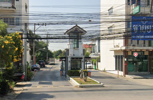 รูป Pieamsuk Kanchanapisek - Baankluay - รูปที่ 2/3