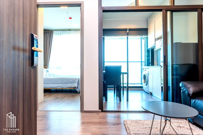 Condos for rent : Condo for Rent: Whizdom Avenue Ratchada-Ladprao. South-facing unit, high floor beautifully decorated, fully furnished with appliances. Near MRT, 