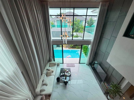 Luxury House with Private Pool in a very safe and transuil Village in Huay Yai 5beds 6baths