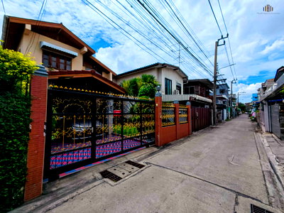 Houses for sale St. Andrews International School Bangkok : 2-story detached house soi sukhumvit81 area 51 Sq.wah, in-building space 160 Sq.m , near BTS Onnut !! | #TPI-3264