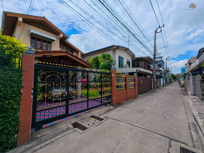 ขายบ้านเดี่ยว 3 ห้องนอน 160 ตร.ม. 51 ตร.ว. เขตพระโขนง