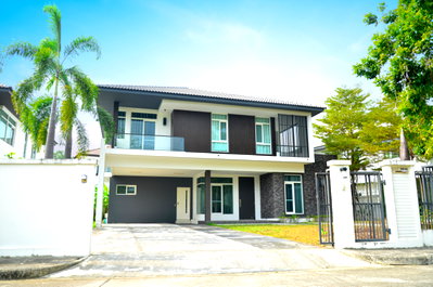 Houses for sale Chiangmai Night Safari : A PLACE TO LIVE WITH DOI SUTHEP & LAKE VIEW 