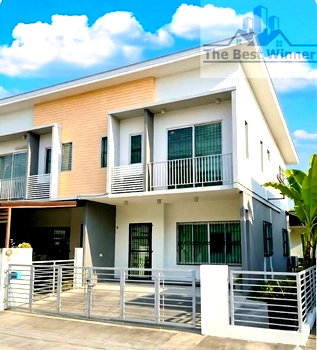 Townhouses for rent Ladkrabang Road Road : 🚩⭐🍀 For Rent / Sale: Beautiful corner townhouse, The Connect 15 On Nut, townhome near ARL Ban Thap Chang and the motorway. 🧳🎒