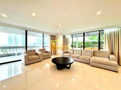 คอนโดให้เช่า : Expansive 4 Bedroom Apartment For Rent in Asoke Area - BR0558AP