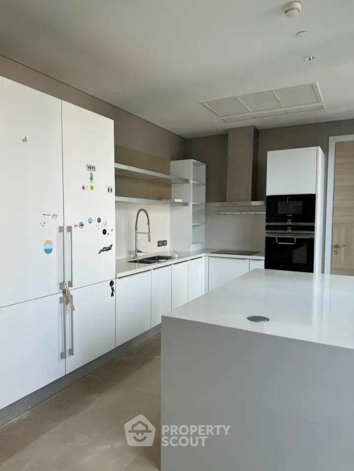 รูป คอนโด 2 ห้องนอน 154 ตร.ม. Sindhorn Residence ใกล้ BTS ราชดำริ (ID 3245995) - รูปที่ 4/16