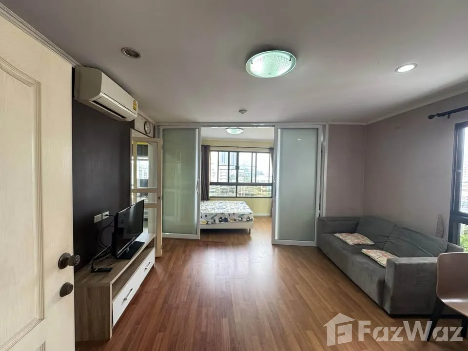 รูป Corner 1BR | Top Floor | Near Sathorn & Silom 6726412 - รูปที่ 3/10