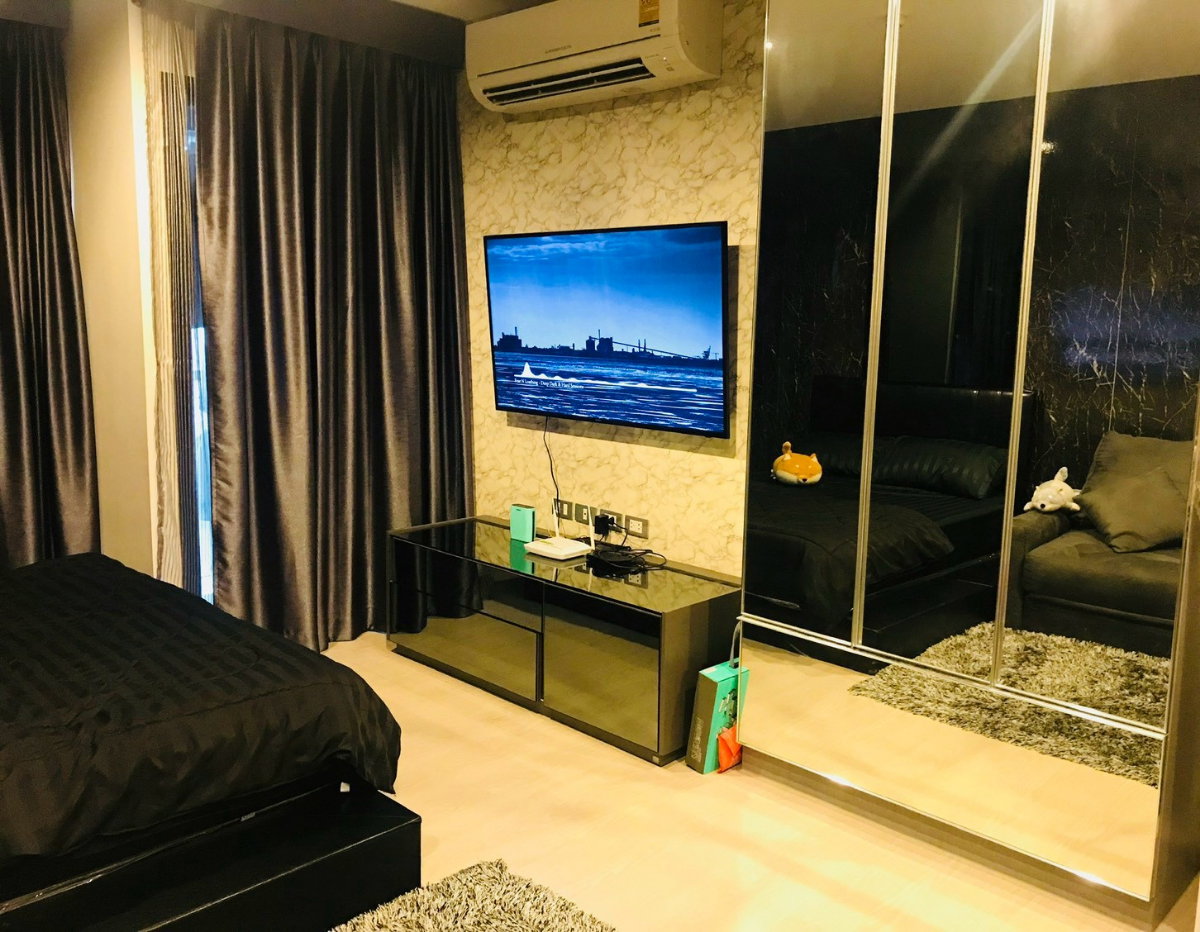 ขาย‼️ ห้องสวยตรงปกสุด คอนโดรึทึ่มสุขุมวิท 36-38 สตูดิโอ ใกล้ BTS ทองหล่อ เฟอร์นิเจอร์ครบ 🔥 น้องแอดมินตอบไวมาก
