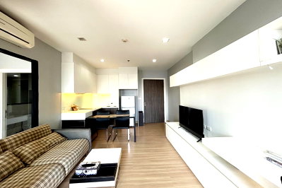 Condos for rent : For Rent !! Urbano Absolute Sathorn-Taksin, 1 bed, 1 bath, high floor 39++, River view, South Facing !! Code C20221206365 furnished, ready to move in 