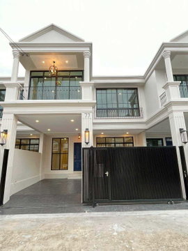 LTH16104 - Pet-Friendly Townhouse for Rent Sukhumvit 50 | 220 sq.m. | 3 Beds 3 Baths | Near BTS On Nut | From 78K 