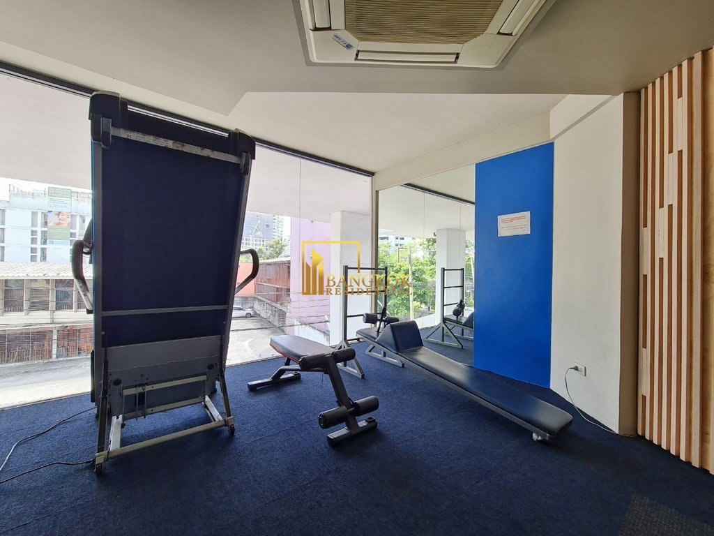 รูป The Prestige 49 | Modernized 2 Bed Duplex Condo in Thonglor - BR18912CD - รูปที่ 31/34