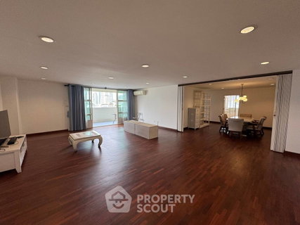 รูปภาพ Spacious 3-BR 200 Sqm At DS Tower 1 Near BTS Phrom Phong (ID 1864777)