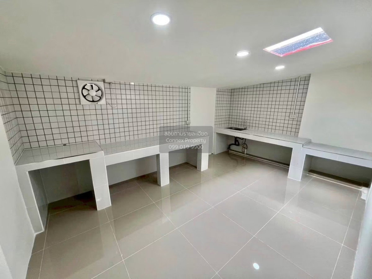 รูป ขายทาวน์เฮ้าส์/ทาวน์โฮม นันทนาการ์เด้น แจ้งวัฒนะ รีโนเวทใหม่ MRT-เลี่ยงเมืองปากเกร็ด (สายสีชมพู) ปากเกร็ด ปากเกร็ด นนทบุรี CX-172087 ✅ ทักไลน์ @connexproperty ตอบทันที ทีมงานมืออาชีพ ✅ - รูปที่ 4/9