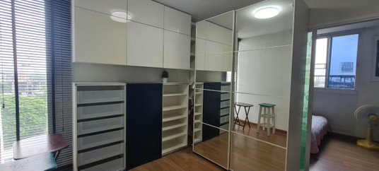รูปภาพ Fully furnished corner room for rent , near ARL and MRT Huamak station