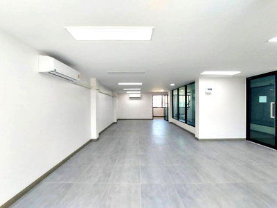 Shophouses for rent Bangkok : #OHR10 For Rent: 4-Story Office Building | 📍Vibhavadi Rangsit Soi 17, near Lat Phrao Intersectio