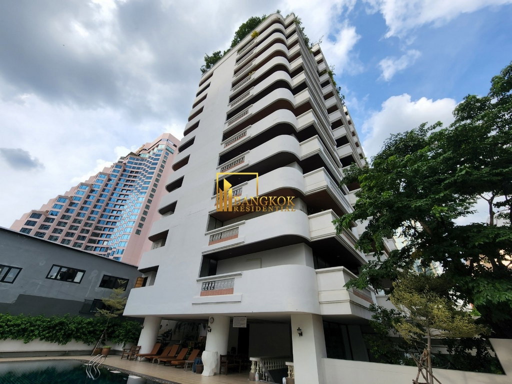 รูป Expansive 4 Bedroom Apartment For Rent in Asoke Area - BR0558AP - รูปที่ 44/50