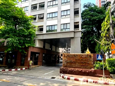 Condos for sale : 1 Bedroom Condo for sale at Lumpini Place Narathiwas 24  6726412